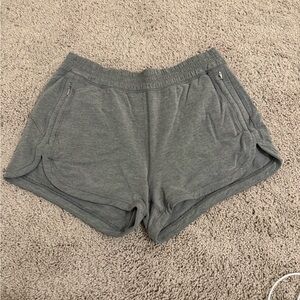 lululemon gray shorts